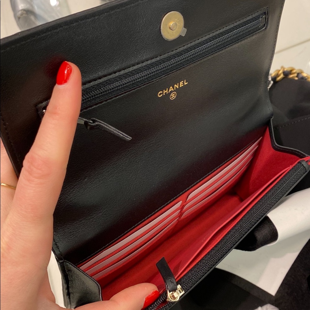 ❌SOLD❌  ❤️Host Pick!🥳 CHANEL 22P Black Lambskin 19 WOC bag - NEW with RECEIPT - Picture 8 of 17